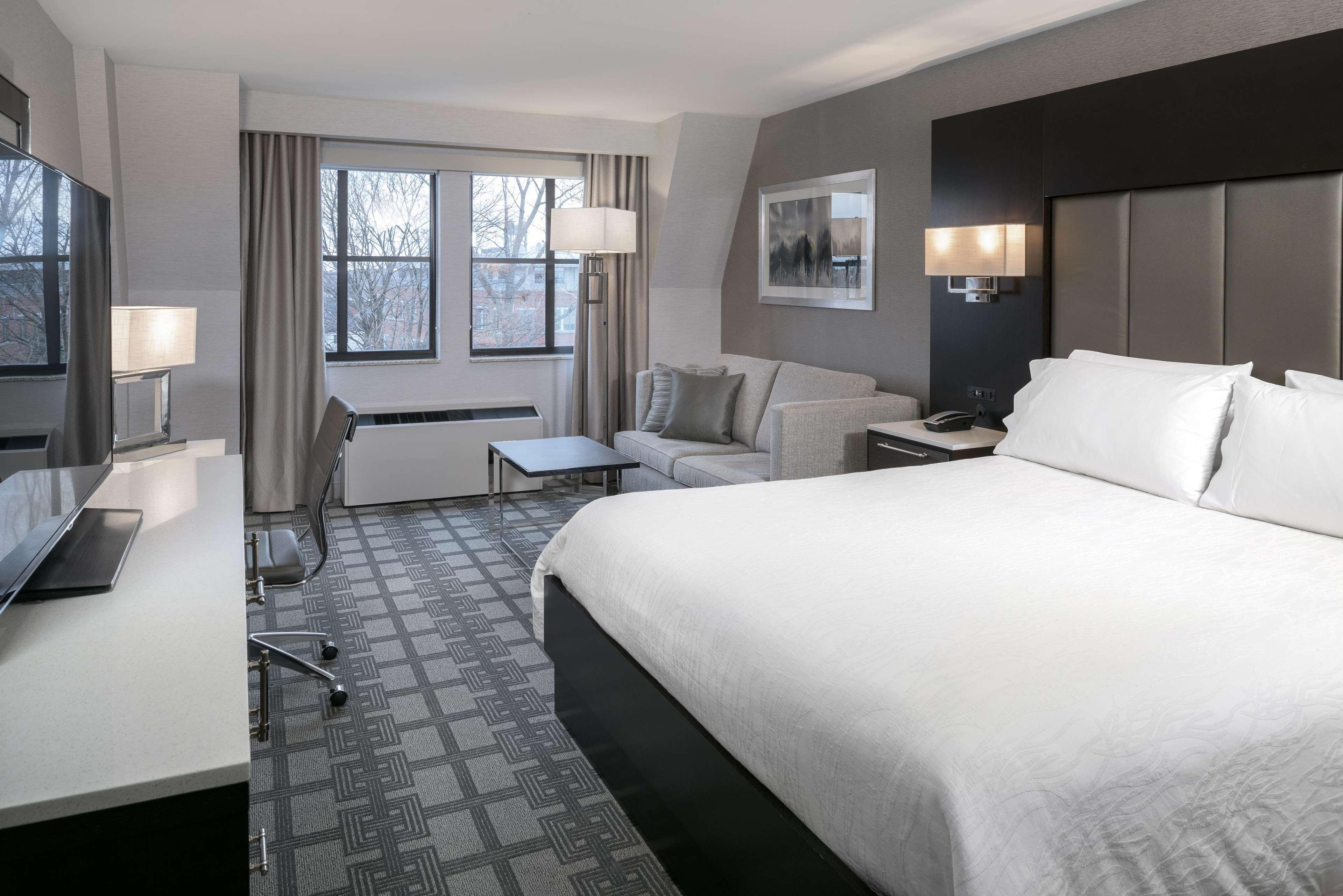 Hilton Garden Inn Portsmouth Downtown Экстерьер фото