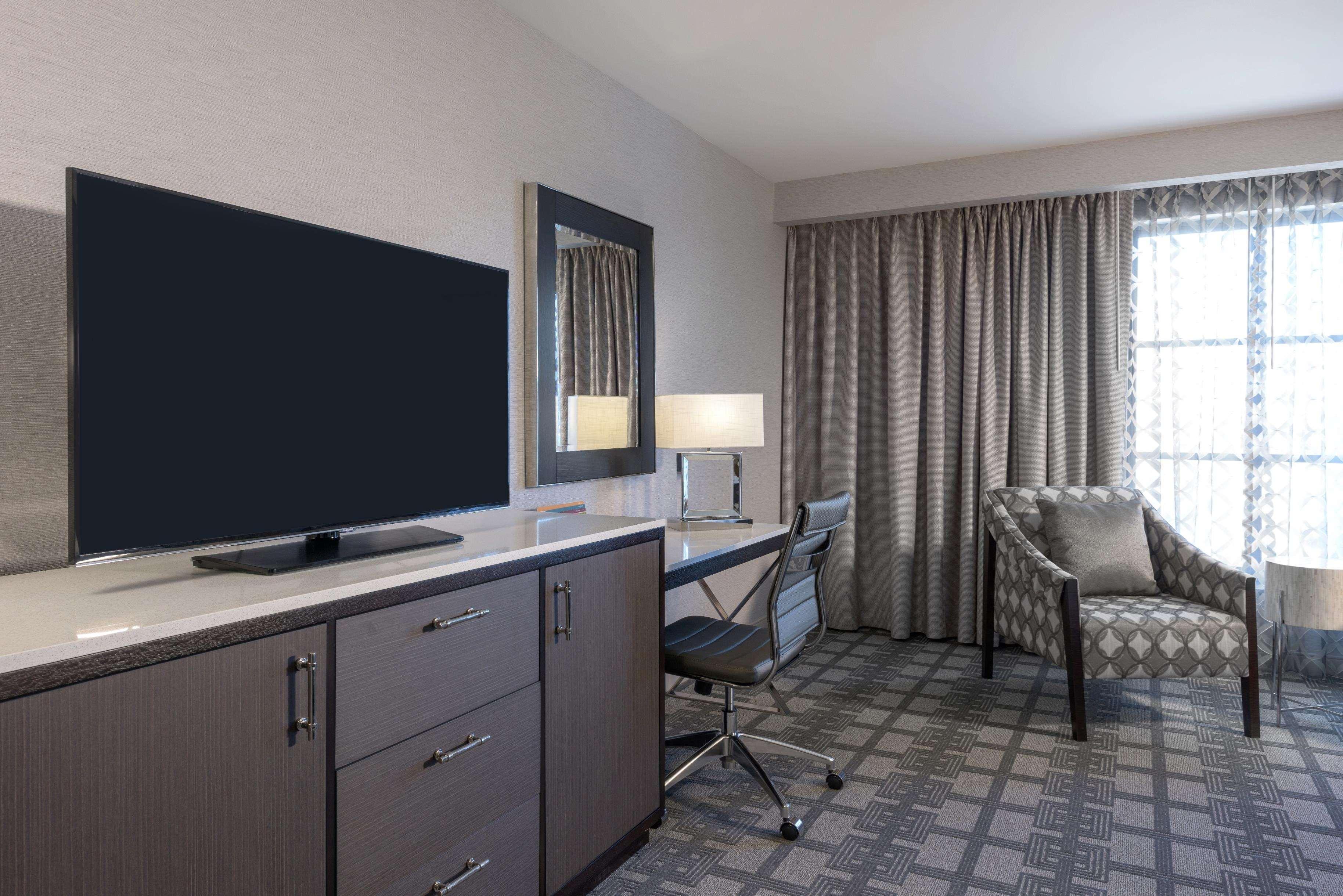 Hilton Garden Inn Portsmouth Downtown Экстерьер фото