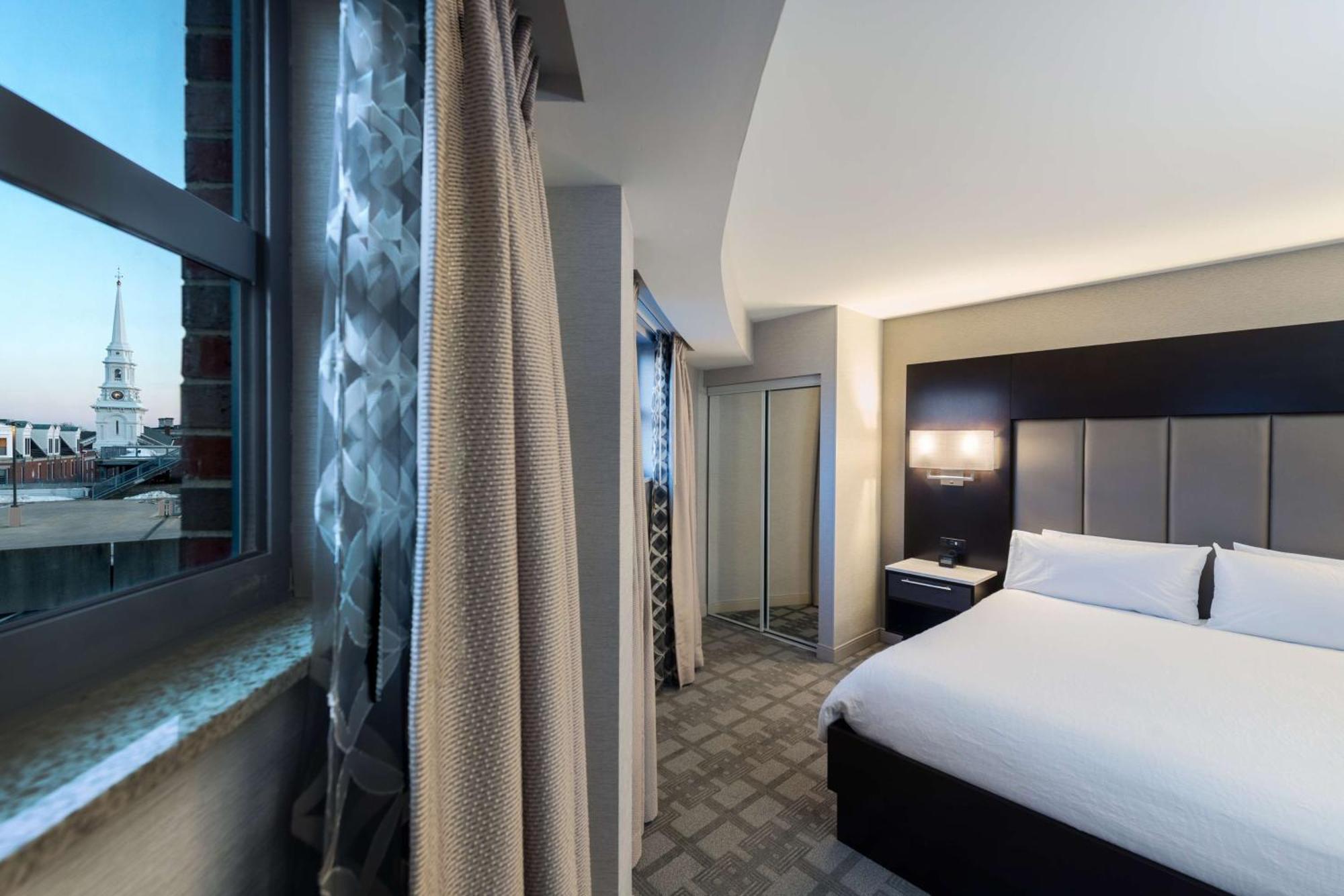 Hilton Garden Inn Portsmouth Downtown Экстерьер фото