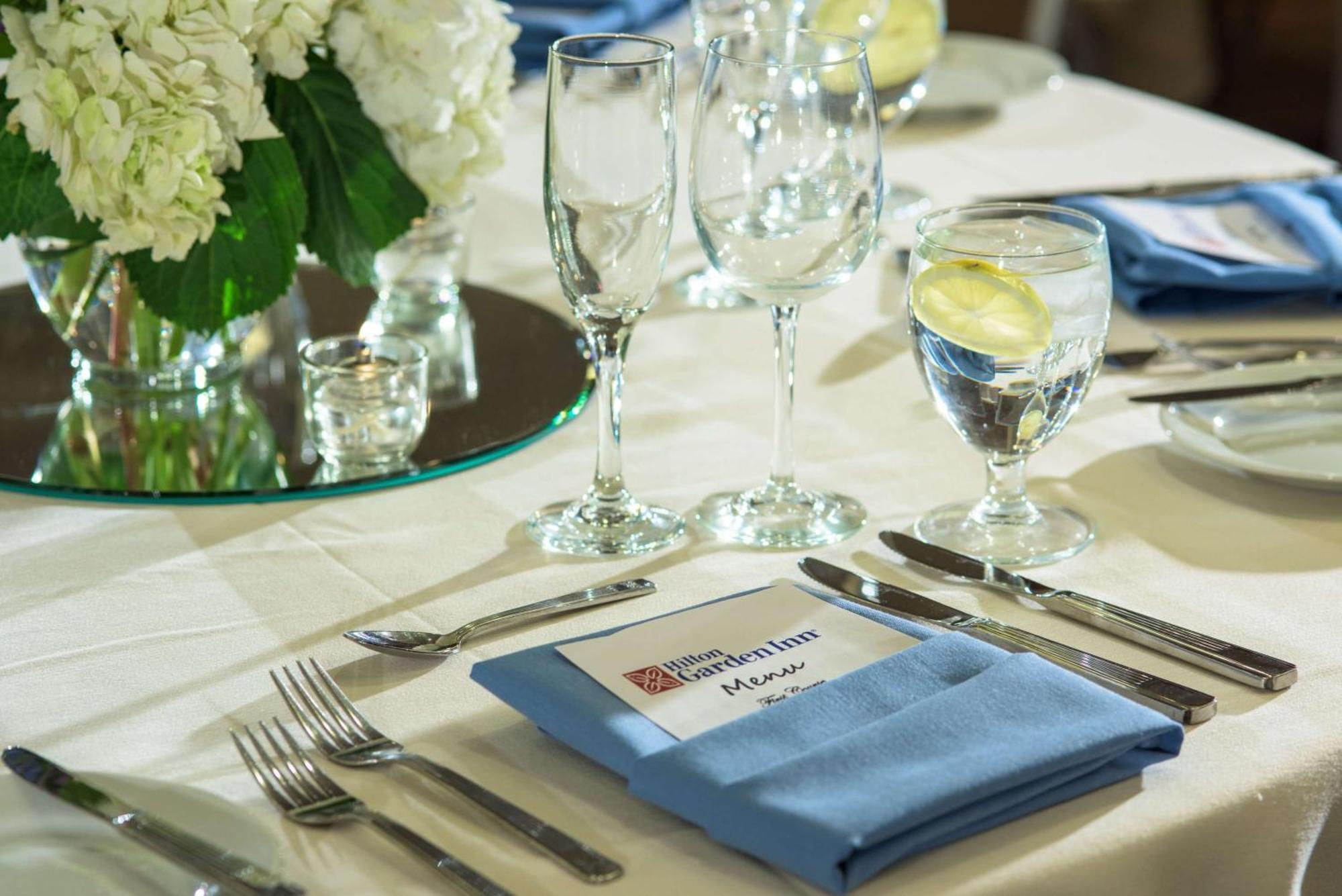 Hilton Garden Inn Portsmouth Downtown Экстерьер фото