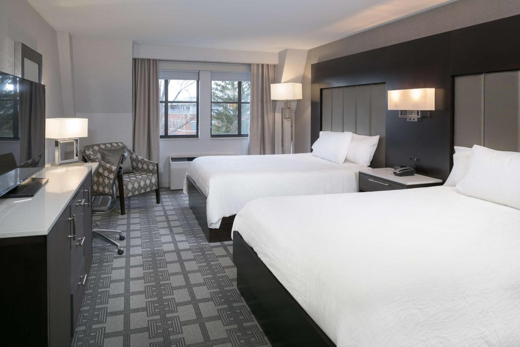 Hilton Garden Inn Portsmouth Downtown Экстерьер фото