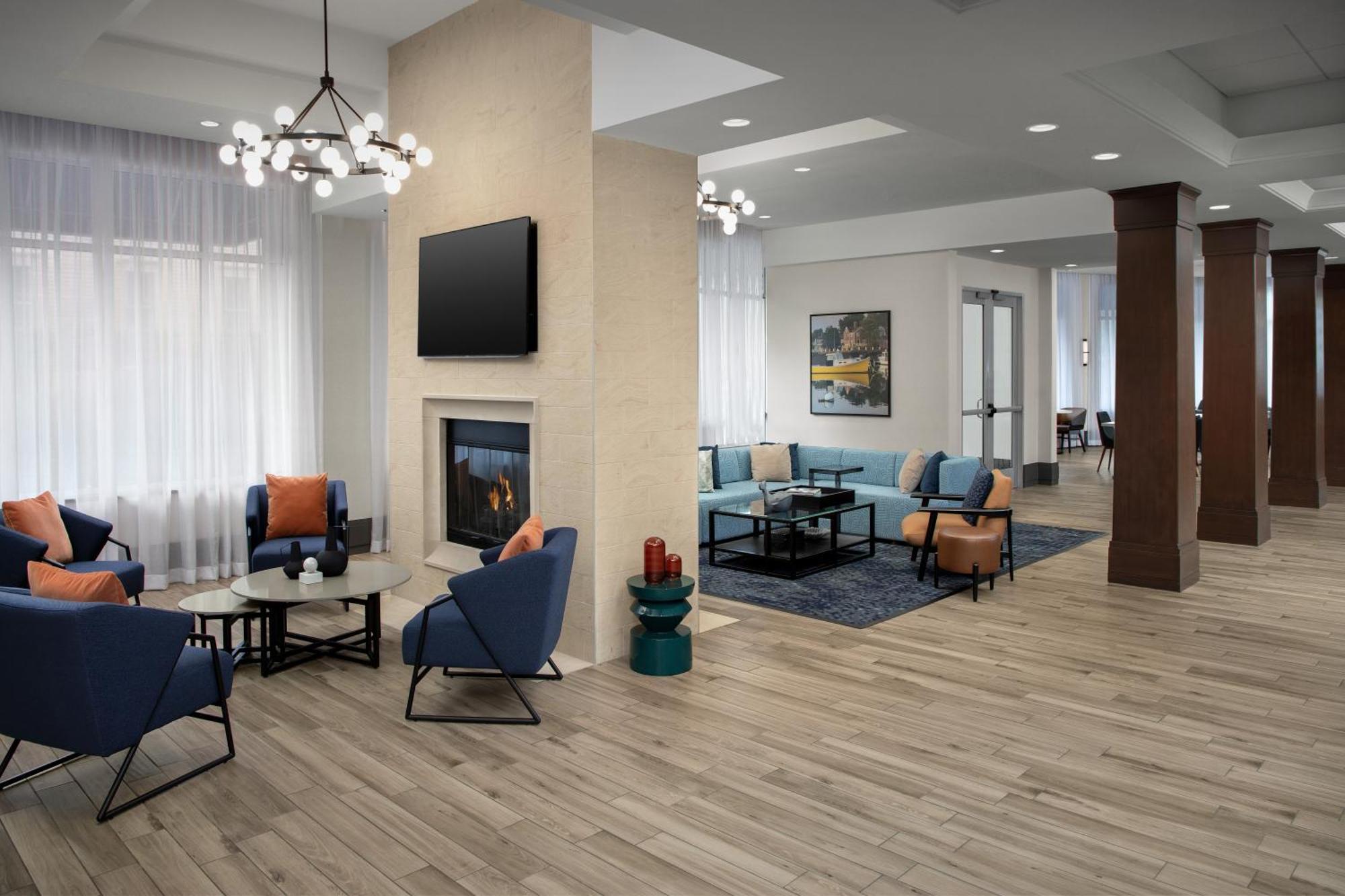 Hilton Garden Inn Portsmouth Downtown Экстерьер фото