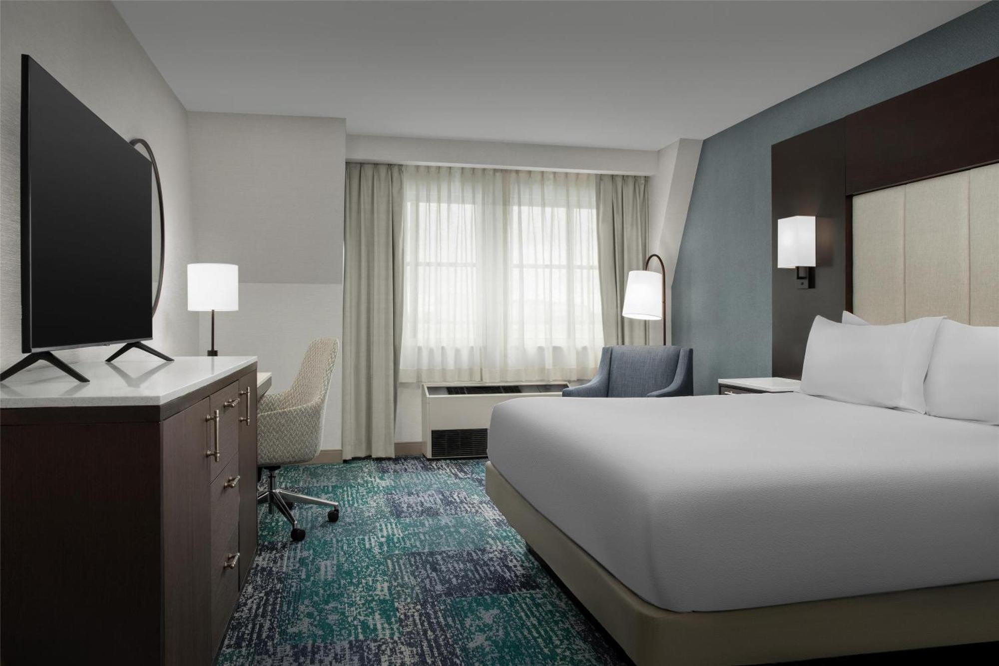 Hilton Garden Inn Portsmouth Downtown Экстерьер фото