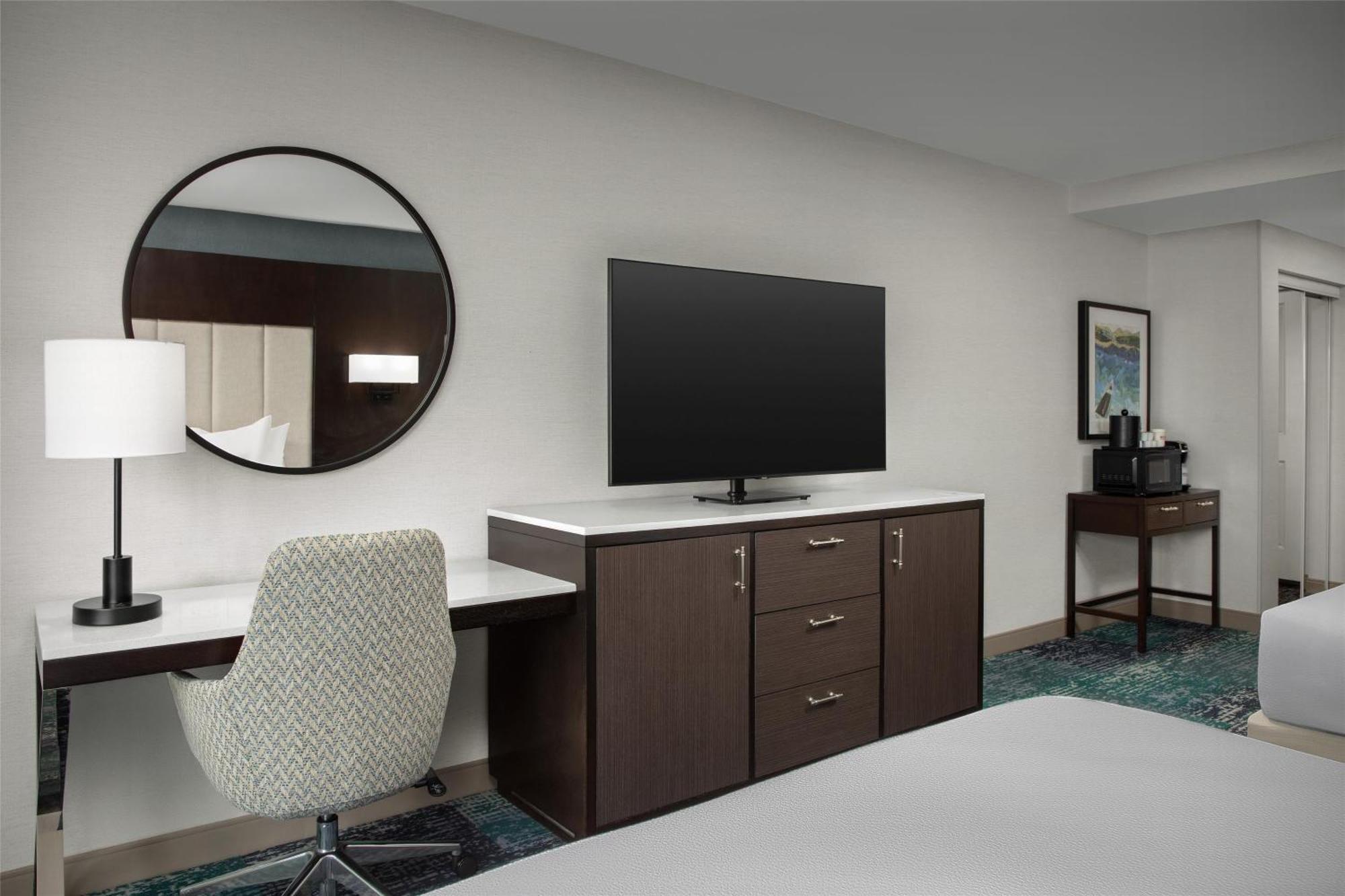 Hilton Garden Inn Portsmouth Downtown Экстерьер фото