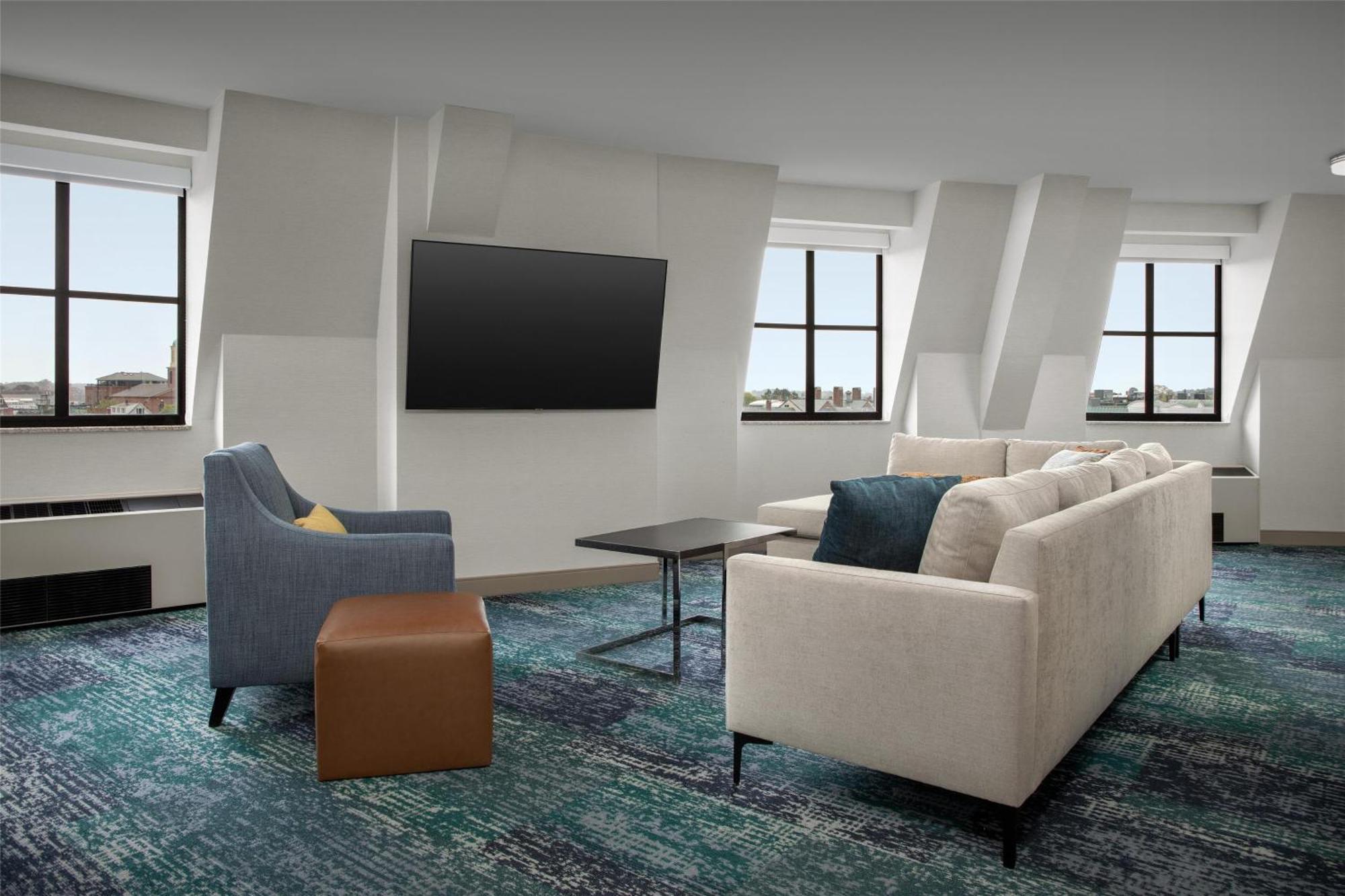 Hilton Garden Inn Portsmouth Downtown Экстерьер фото
