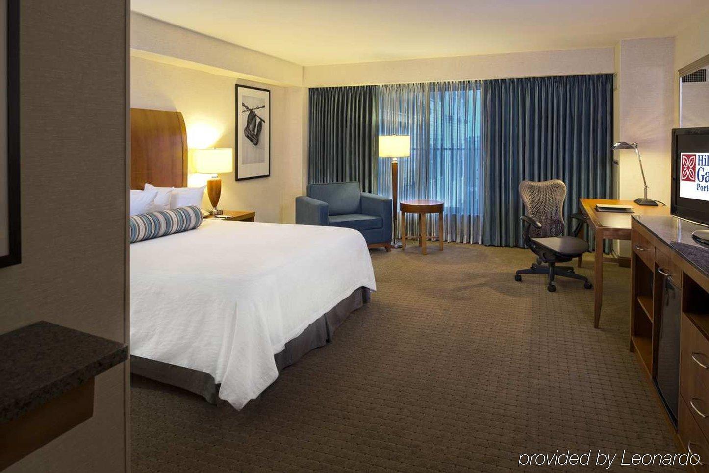 Hilton Garden Inn Portsmouth Downtown Экстерьер фото
